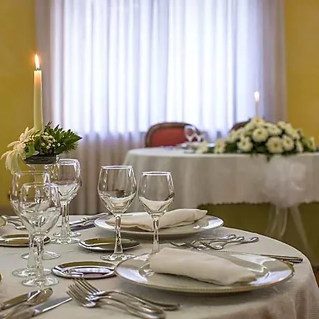 Hotel Yellow Park
