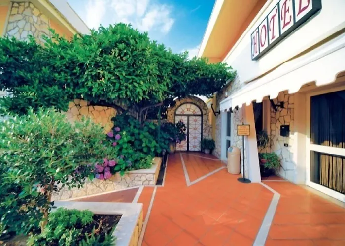 Yellow Park Hotel